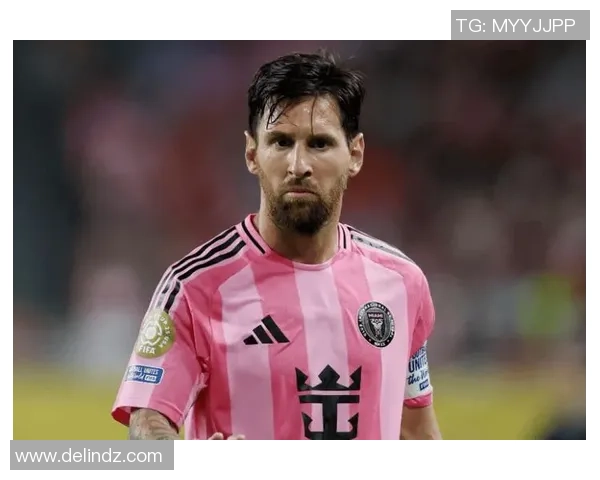 2025年最新全球足球球星排名揭晓 梅西C罗争议不断 新兴球员异军突起 2025年最新全球足球球星排名揭晓 梅西C罗争议不断 新兴球员异军突起