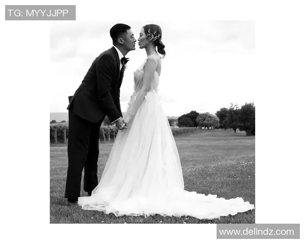 足球场上浪漫求婚的球星是谁他的爱与梦想交织的瞬间